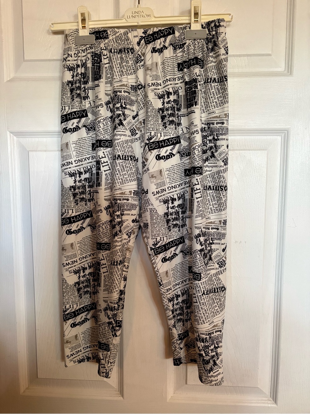 Newspaper-Print Black & White Leggings